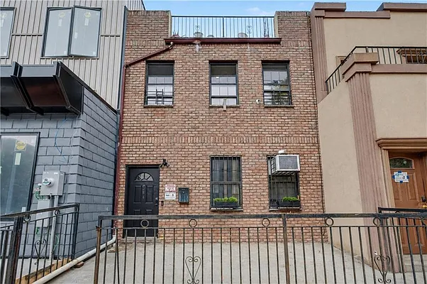 364 Evergreen Avenue 