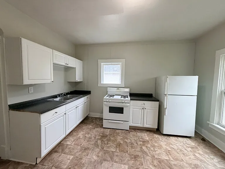 3902 4th Ave — Photo 8