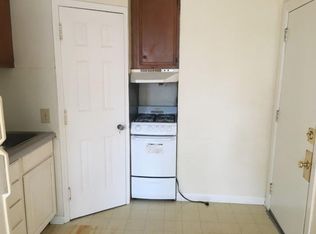 637 E Gorham St APT 3, Madison, WI 53703