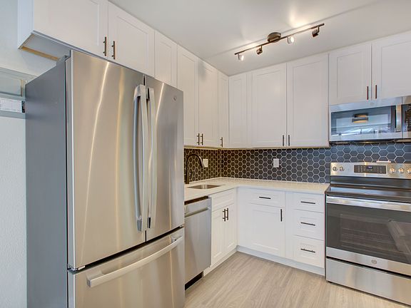 4th image of 3055 Vallejo St APT 302