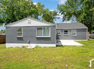 8502 Dianthus Ln, Saint Louis, MO 63136