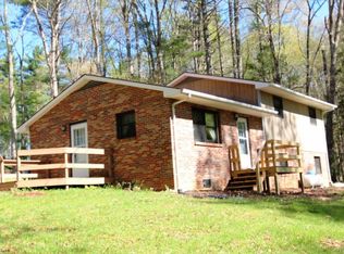 998 Harbin Hill Rd, Mountain City, TN 37683