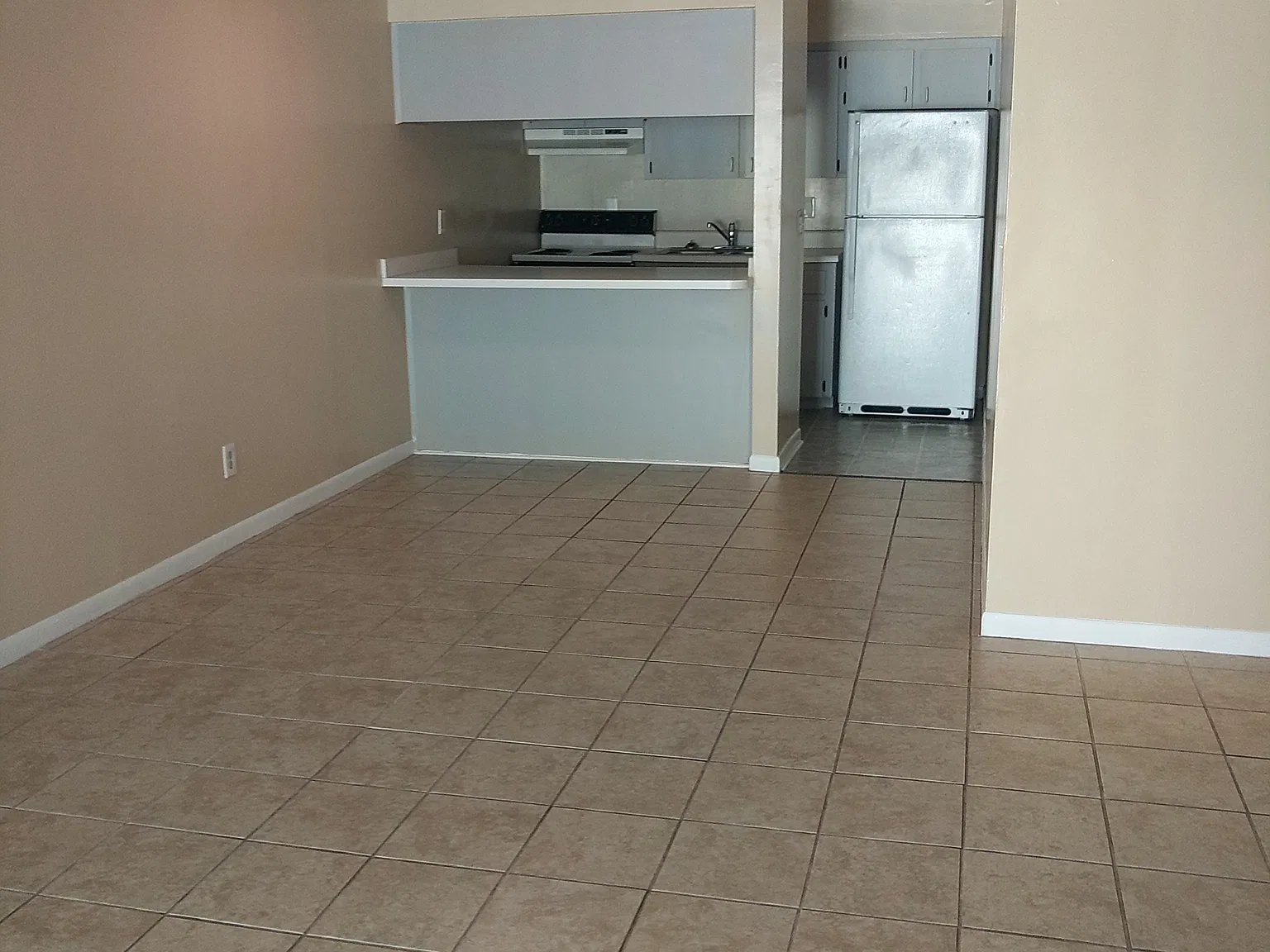 2 bed, 1.5 bath, 950 sqft, $1,000 — Photo 3