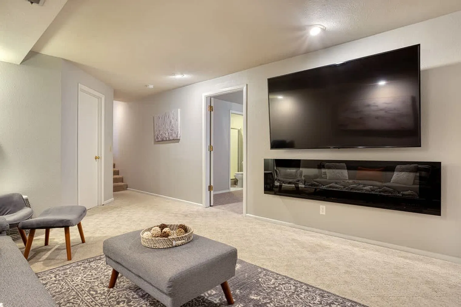 5 bed, 3.0 bath, 2497 sqft, $11,916 — Photo 2