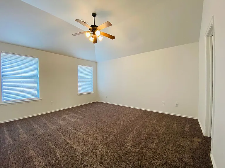 407 S Pointe Ln — Photo 12