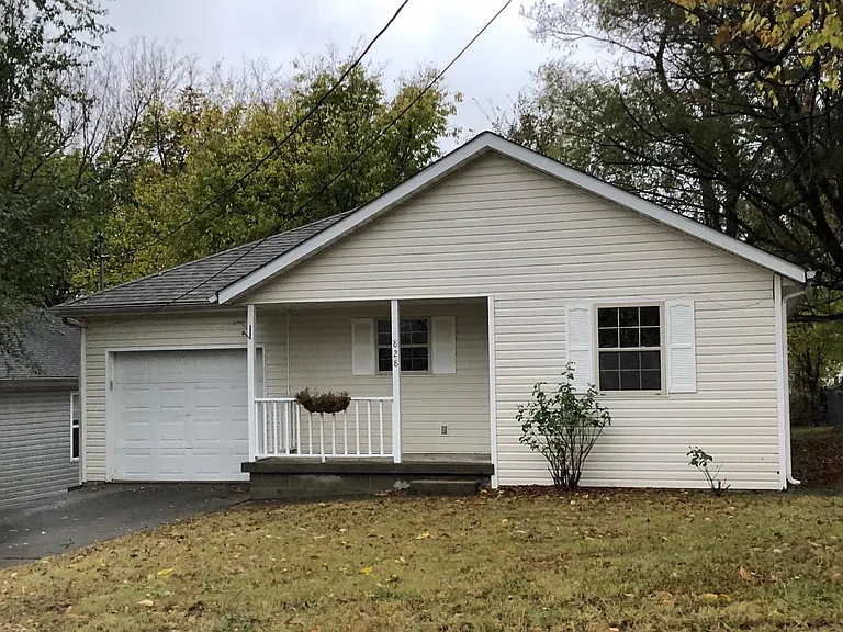828 S Brownell Ave — Photo 1