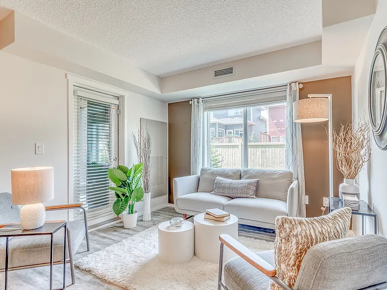25 Clydesdale Ave — Photo 42