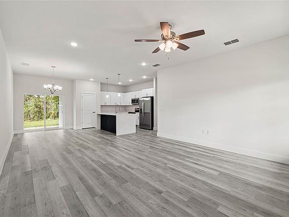 2nd image of 1789 SW VIBURNUM ROAD