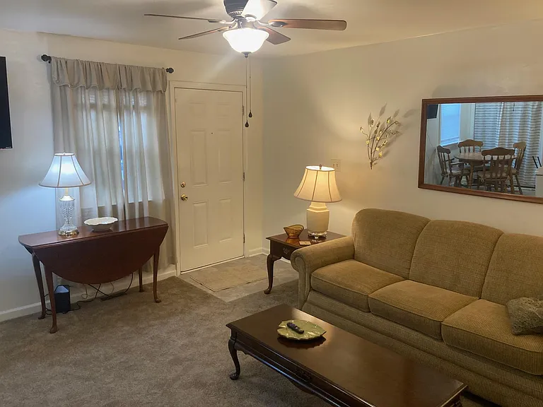 1713 Chestnut St #C — Photo 2