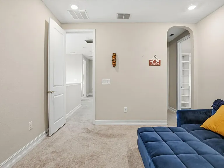 4547 San Martino Dr — Photo 34