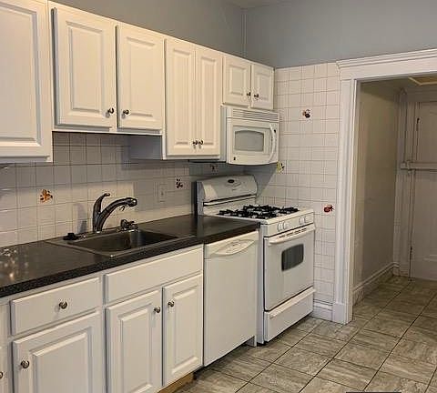 3rd image of 32 Chiswick Rd #4