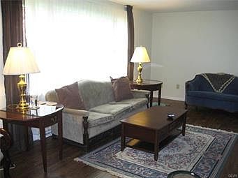 5th image of 31 Applewood Dr