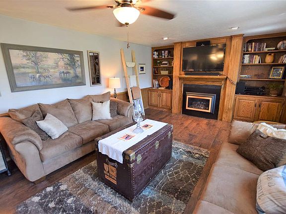 4th image of 1927 Knotty Pine Dr