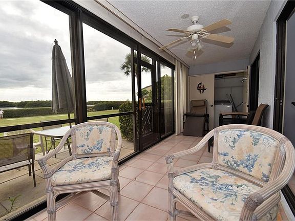 4th image of 1526 Pelican Point Dr #147-5B