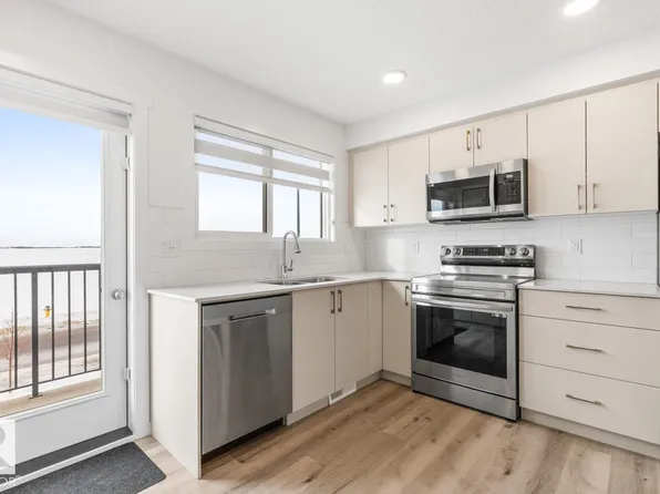 2057 192nd St NW, Edmonton, AB T6M 3A8