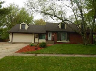 2905 Oak Grove Ln, Rockford, IL
