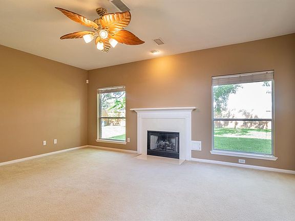 4th image of 3218 Crescent Bay Dr