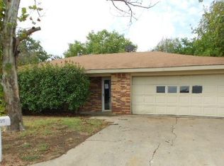 213 Alicia St, Bowie, TX 76230