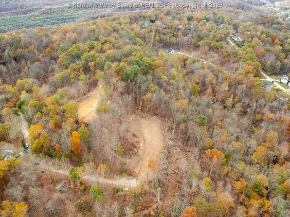 450 Seven Oaks Dr, Scott Depot, WV 25560