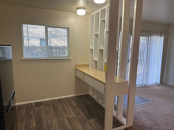 3rd image of 212 Vassar Dr SE #1
