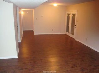 719 Dominik Dr, College Station, TX 77840