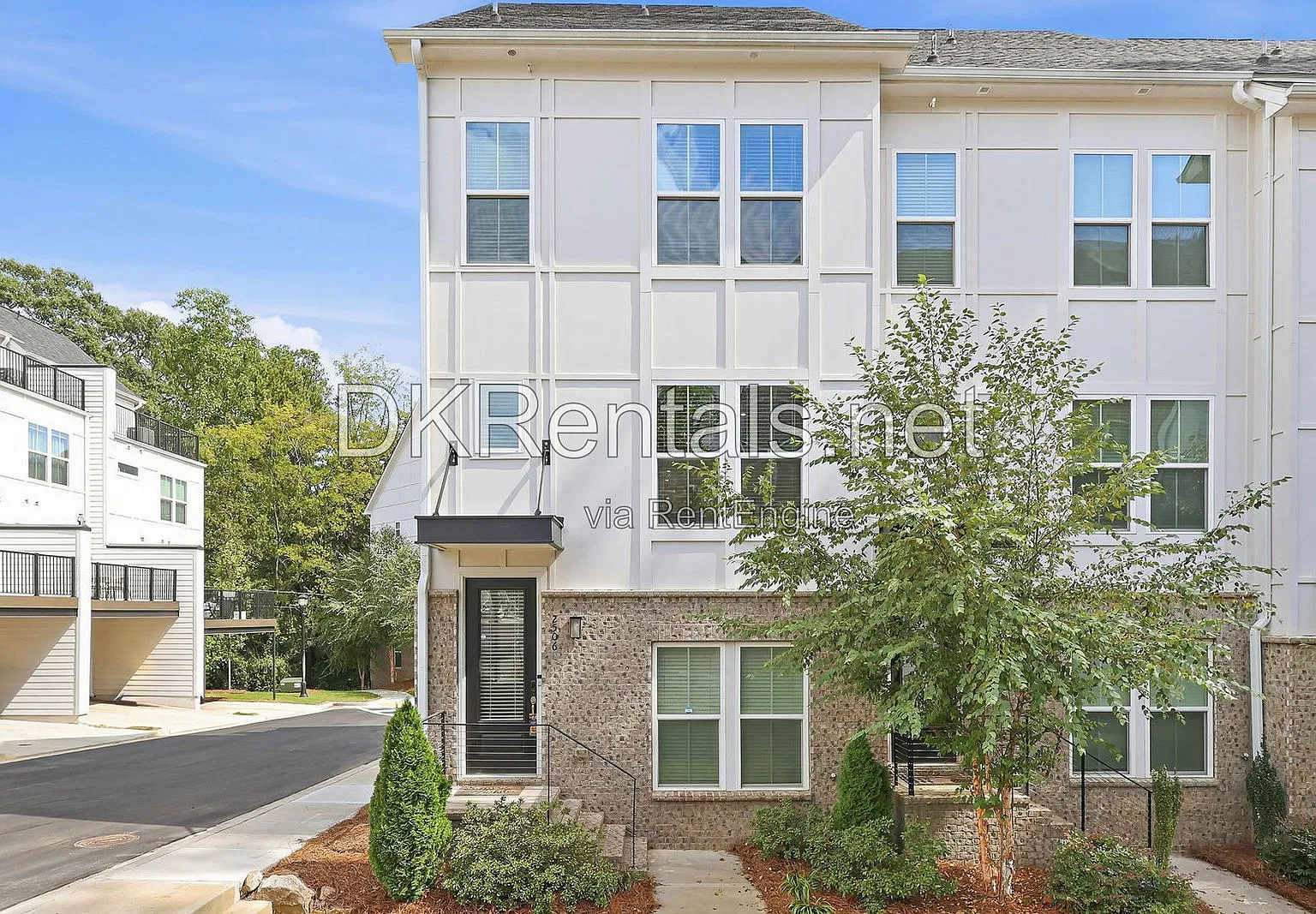 3 bed, 3.5 bath, 1826 sqft, $3,600 — Photo 1