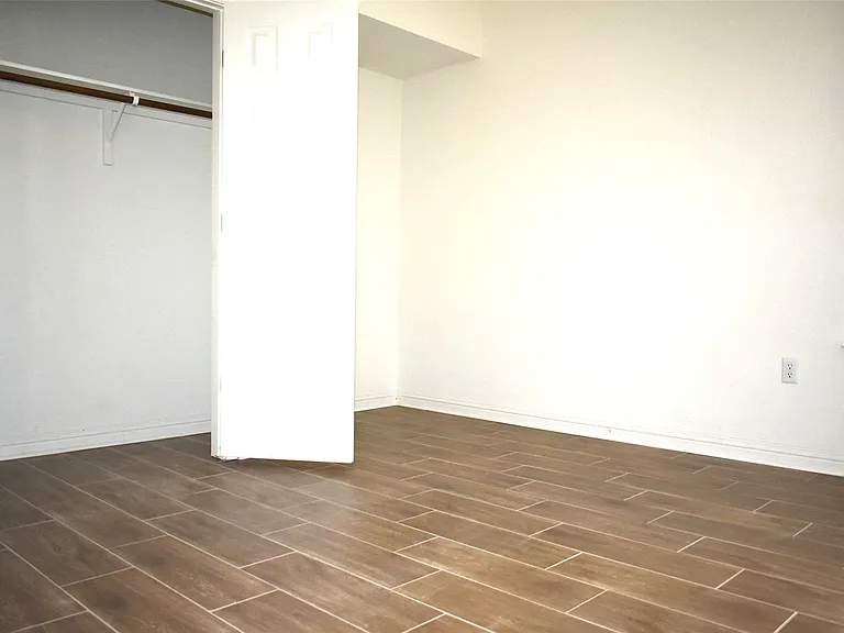 6725 Denia Dr — Photo 31