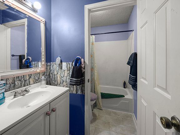 4th image of 10812 Stanley Aubin Ln