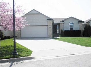 3600 Quail Hollow Dr, Winfield, KS 67156