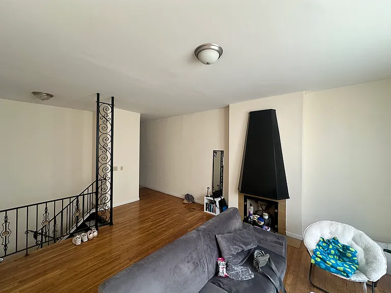2812 Jefferson Ave #4 — Photo 1