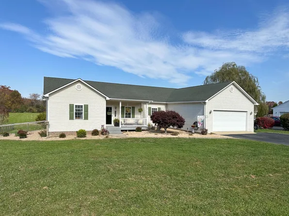 3427 Lyndhurst Rd, Stuarts Draft, VA 24477