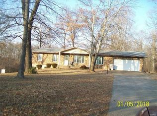 7419 Hickory Dr, Farmington, MO 63640