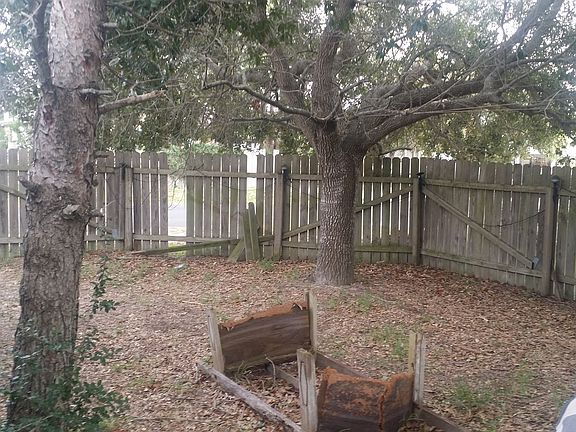 3rd image of 1302 Marine Dr