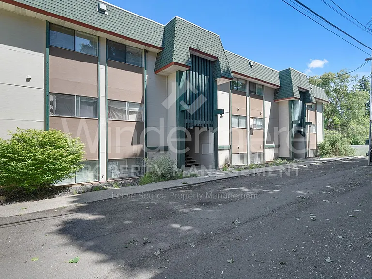 1611 W. 6th Ave — Photo 2