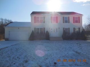 8 Windsor Dr, Newton, NJ 07860
