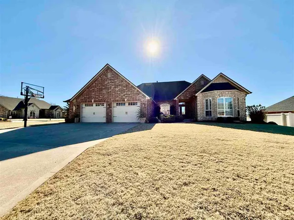 2725 Old Towne Trl, Shawnee, OK 74804