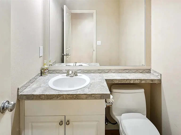 15536 NE 62nd Ct — Photo 25