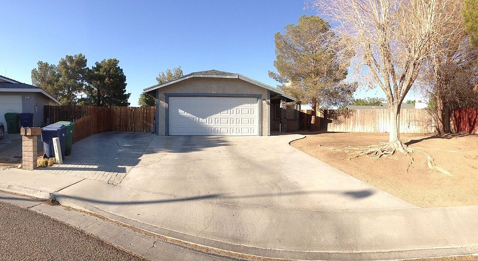 Front Yard panorama