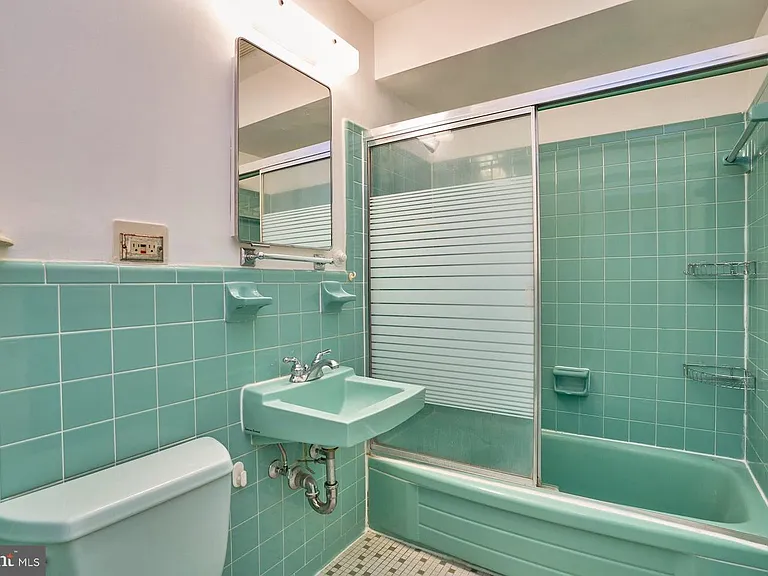 4371 Lee Hwy — Photo 30