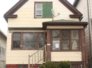 1904 S 11th St, Milwaukee, WI 53204
