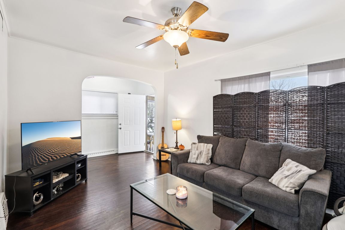 next background image