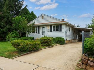 227 N 10th Ave, Manville, NJ 08835