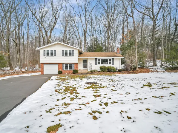 29 Charing Road, South Windsor, CT 06074