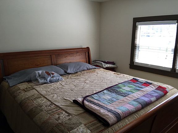 5th image of 318 Smith St