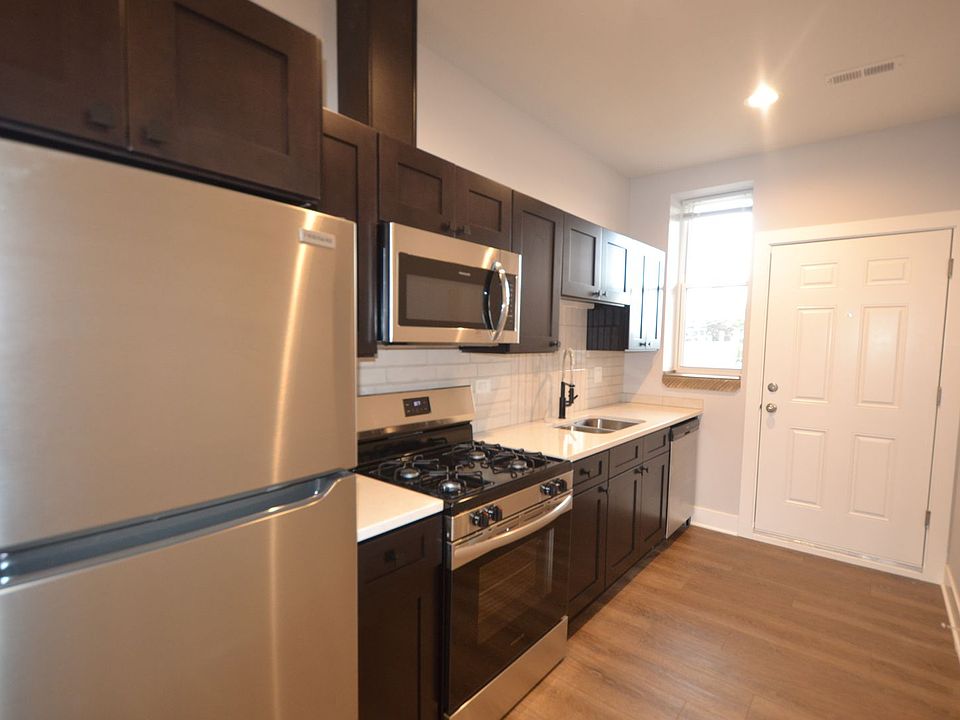 1st image of 3356 W Montrose Ave #3360-3