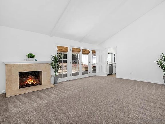 3rd image of 582 Manzanita St