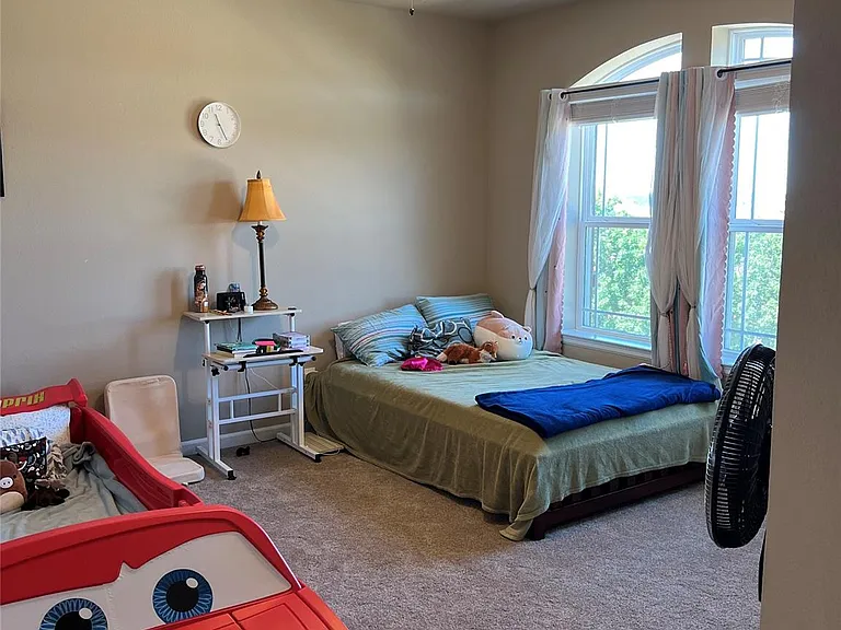 104 Bastrop Dr — Photo 11