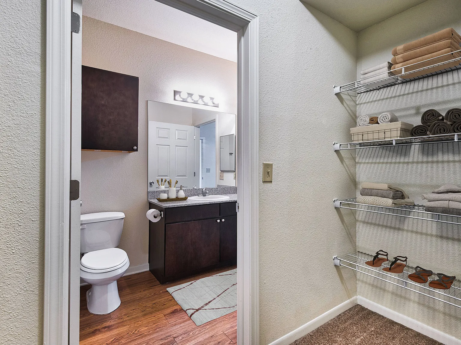 Cypress Bend Village Apartments — Photo 4