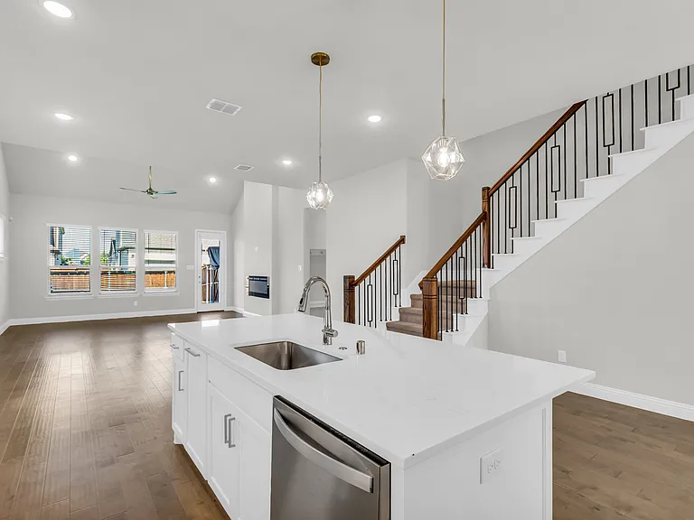 6657 Barnes Dr — Photo 10