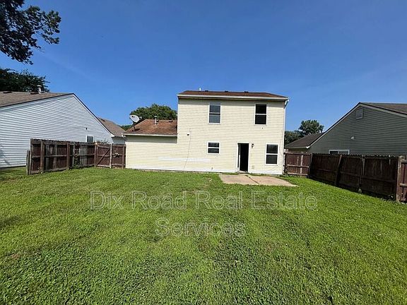 2nd image of 307 Park Dr